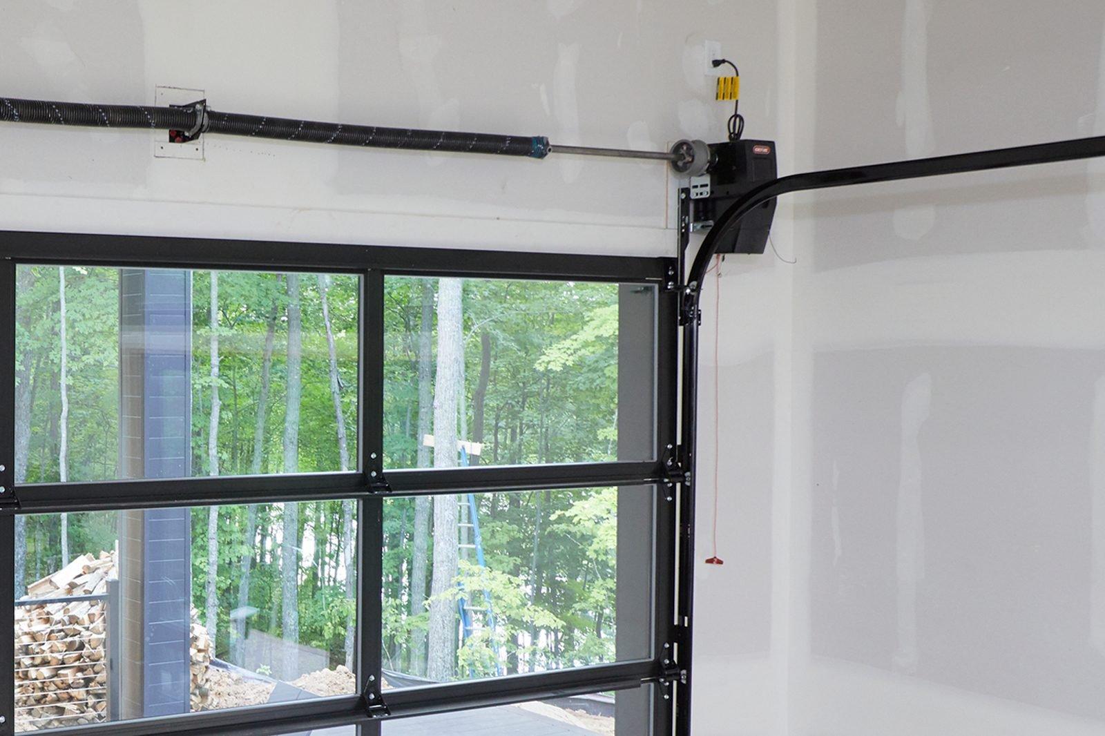 Space Efficiency: ‍How ‍Jackshaft Openers Maximize Garage‍ Space